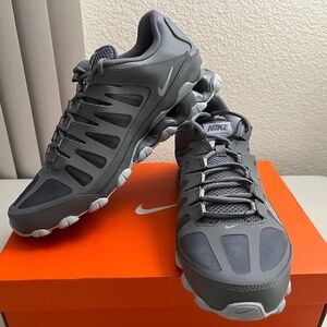 Nike Men Reax 8 TR Mesh Workout/Running shoes